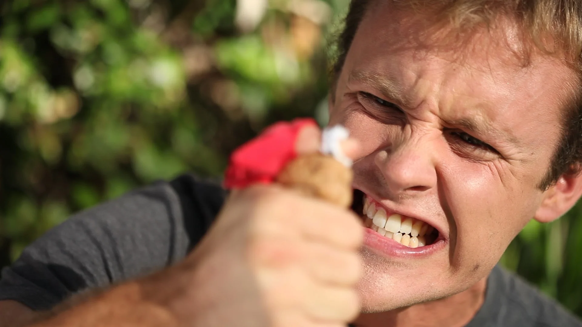 Thumb War - Image 6